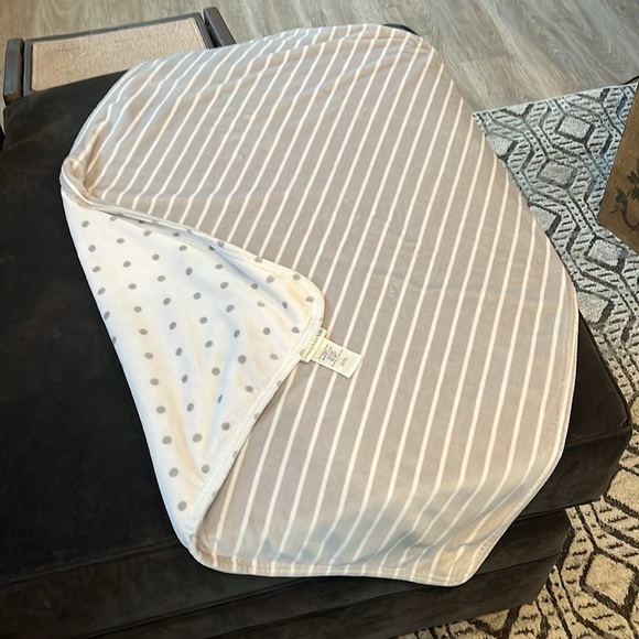 Pottery Barn Kids Baby Blanket Gray & White Polka Dots Stripes Nursery - Picture 4 of 7